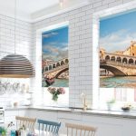 جدار من الطوب في الداخل من المطبخ