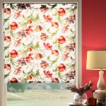 زخرفة الأزهار على مصراع الأسطوانة