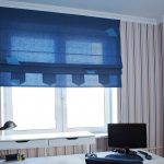 المشارب العمودية على ورق الحائط في الحضانة