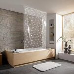 نافذة من البولي ايثيلين ظلال في الحمام