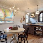 طاولة طعام مستديرة