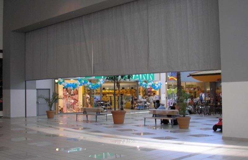 ستارة النار الرمادي في المركز التجاري