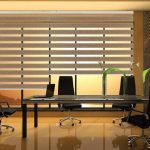 جدول للمفاوضات في مكتب الشركة