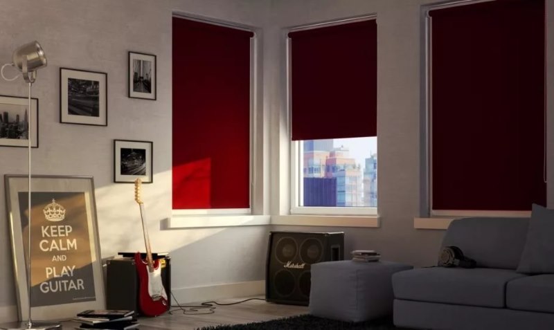 عجر تعتيم على نافذة غرفة المعيشة