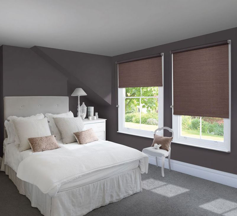 الستائر البني من المواد السميكة