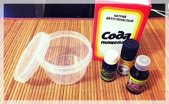 الصودا والزيوت الأساسية المفضلة