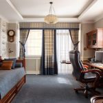 ستائر صارمة بلونين لمكتب الذكور