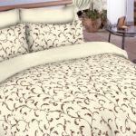 svetloe-postelnoe-ق-zavitushkami