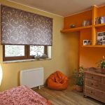 تصميم غرفة نوم مع نافذة واحدة