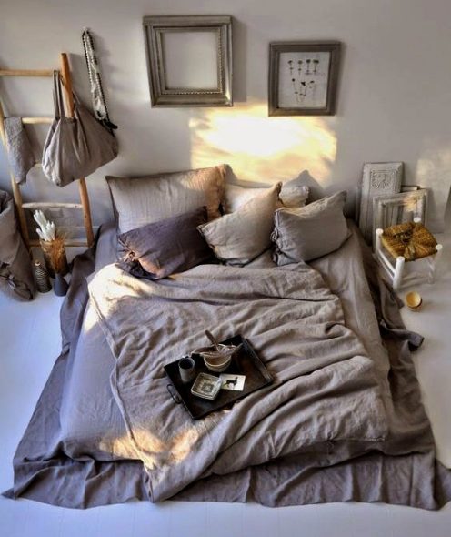 فراش وضعت على الأرض