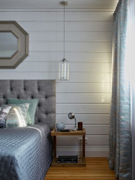 تستخدم الألوان الزرقاء الفاتحة في الغرف المظلمة.