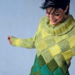 فتاة في سترة عصرية