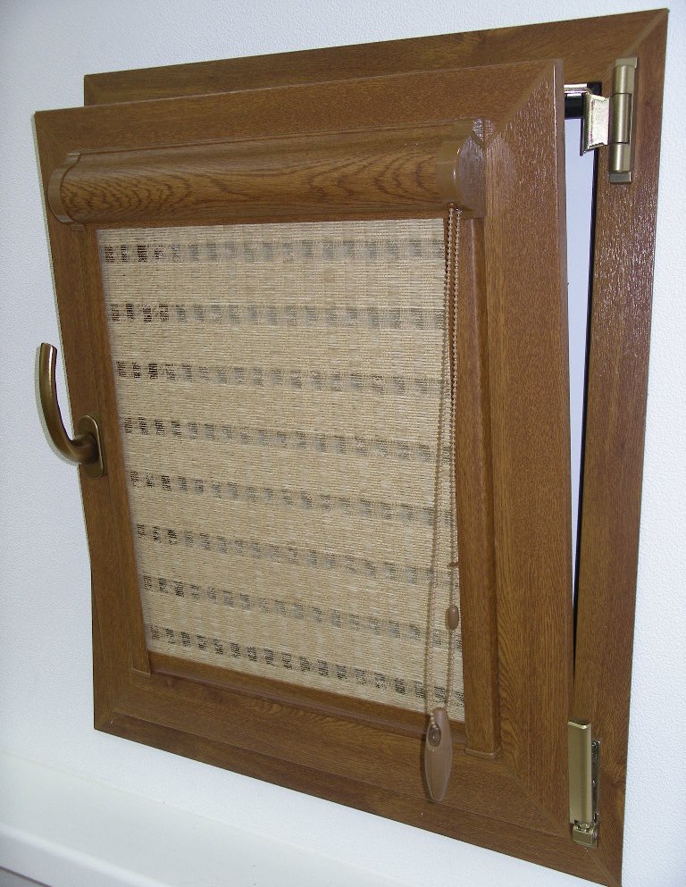 رفرف نافذة من البلاستيك مع مصراع الأسطوانة كاسيت