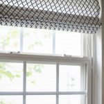 ستائر من القطن الأبيض والأسود