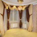 lambrequin البني والبيج مع شرابات