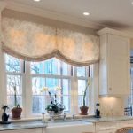 ستارة رومانية مزدوجة على شكل قوس