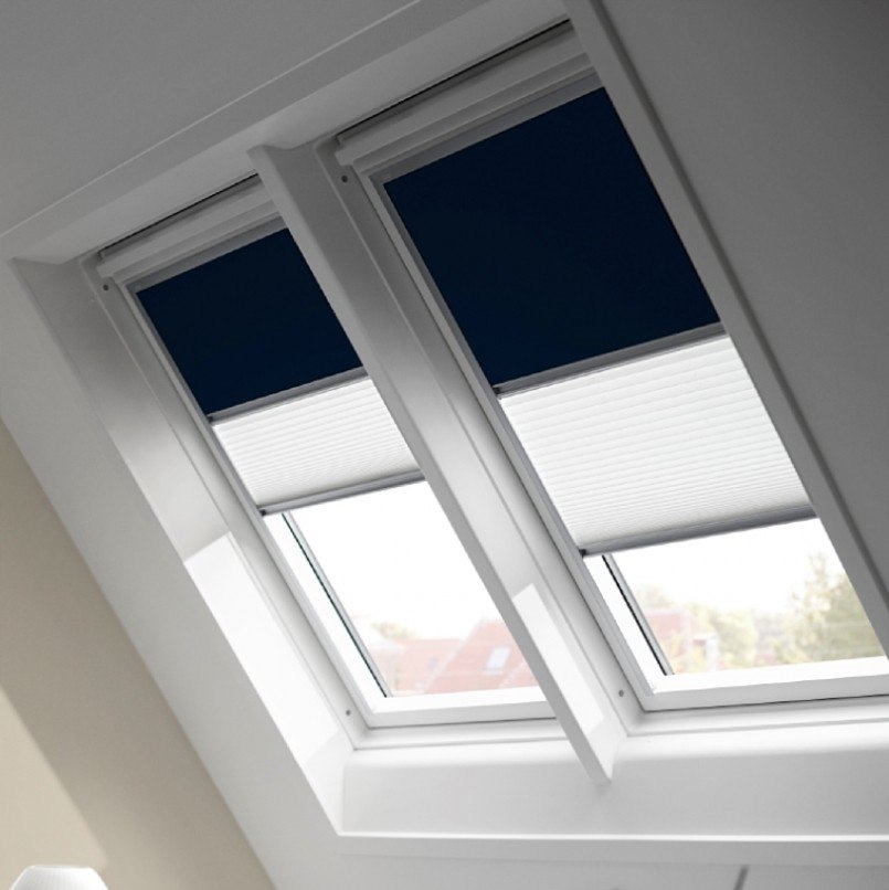 ستائر مزدوجة Velux على المناور