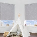 الستائر رمادي فاتح تصميم لفة