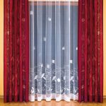 ستائر خفيفة على كورنيش الجدار