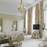 الستائر والمفارش من نفس النسيج