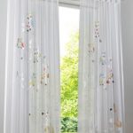 ستائر مقص مع رسومات الأطفال