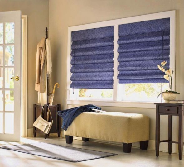 الستائر المتتالية في الرواق