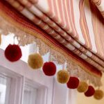 الستائر الرومانية المتتالية مع الكريات