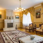 بيلت كلاسيكي لغرفة جلوس واسعة