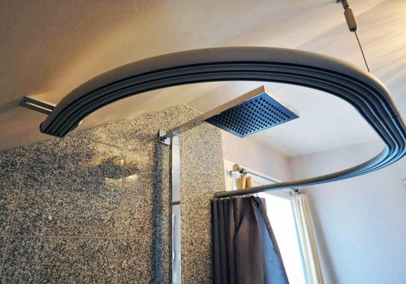 كورنيش بلاستيك