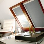 ستائر رمادية من مادة سميكة