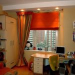 الروماني أعمى في غرفة الأطفال