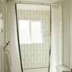 كورنيش سقف بلاستيكي للحمام الصغير