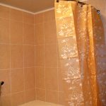 كورنيش نصف دائري للحمام