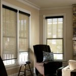 وسادة ديكور على كرسي سهل