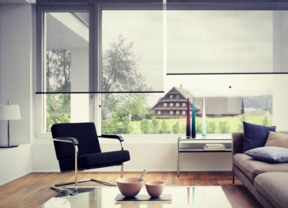 الستائر الدوارة شفافة