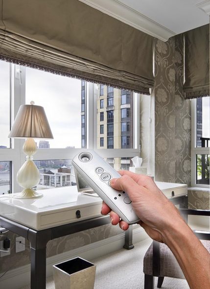 الستائر الرومانية مع محرك كهربائي