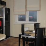 نصفي روماني من نصفي نافذة المطبخ