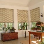 الستائر الرومانية في نمط الرجعية