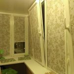 مكان العمل على الشرفة المجهزة