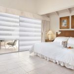 ستائر ليل نهار على نافذة غرفة النوم البانورامية