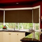 بالوعة المطبخ في نافذة خليج منزل خاص