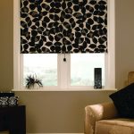 Rolshtora مع تصاميم الأزهار السوداء وعناصر الديكور السوداء