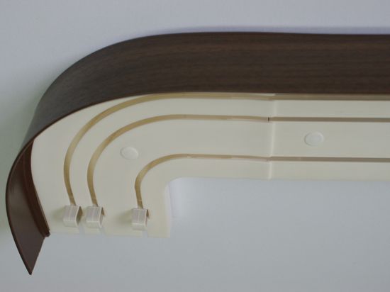 ثلاثة صف كورنيش