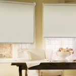 ستائر رول بيضاء