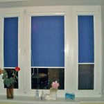 الستائر الزرقاء الحديثة في المطبخ