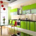 ستائر خضراء وتول أبيض في المطبخ