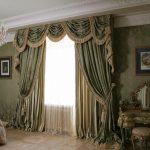 لامبريكين أخضر مع هامش متصل بالسقف